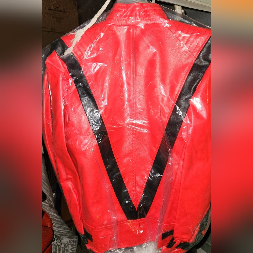 BRAND NEW MICHAEL JACKSON THRILLER LEATHER KIDS JACKET SIZE L - Picture 2 of 2
